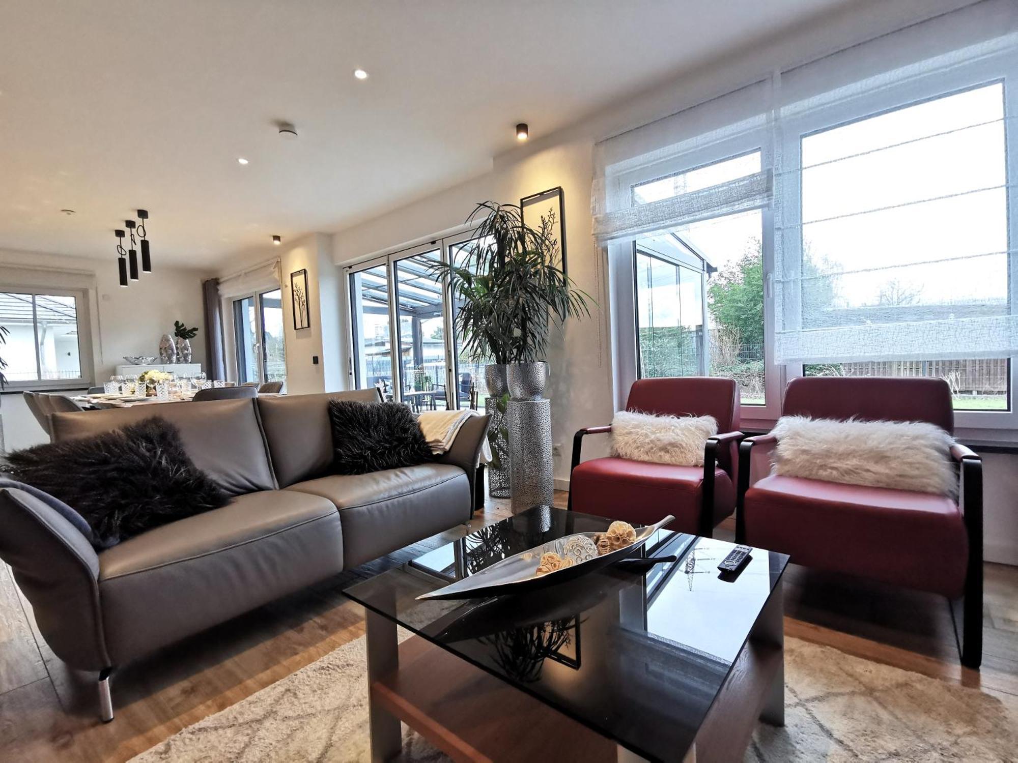 Bohnapartments Luxury Villa Berlin - 210Qm - Wintergarten - Kamin - 4 Kostenlose Parkplaetze - 6 Schlafzimmer - Neubau - Luxusausstattung Birkenwerder Extérieur photo
